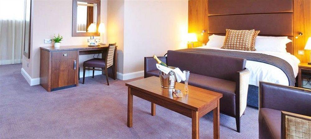 Rox Hotel Aberdeen By Compass Hospitality Exterior photo