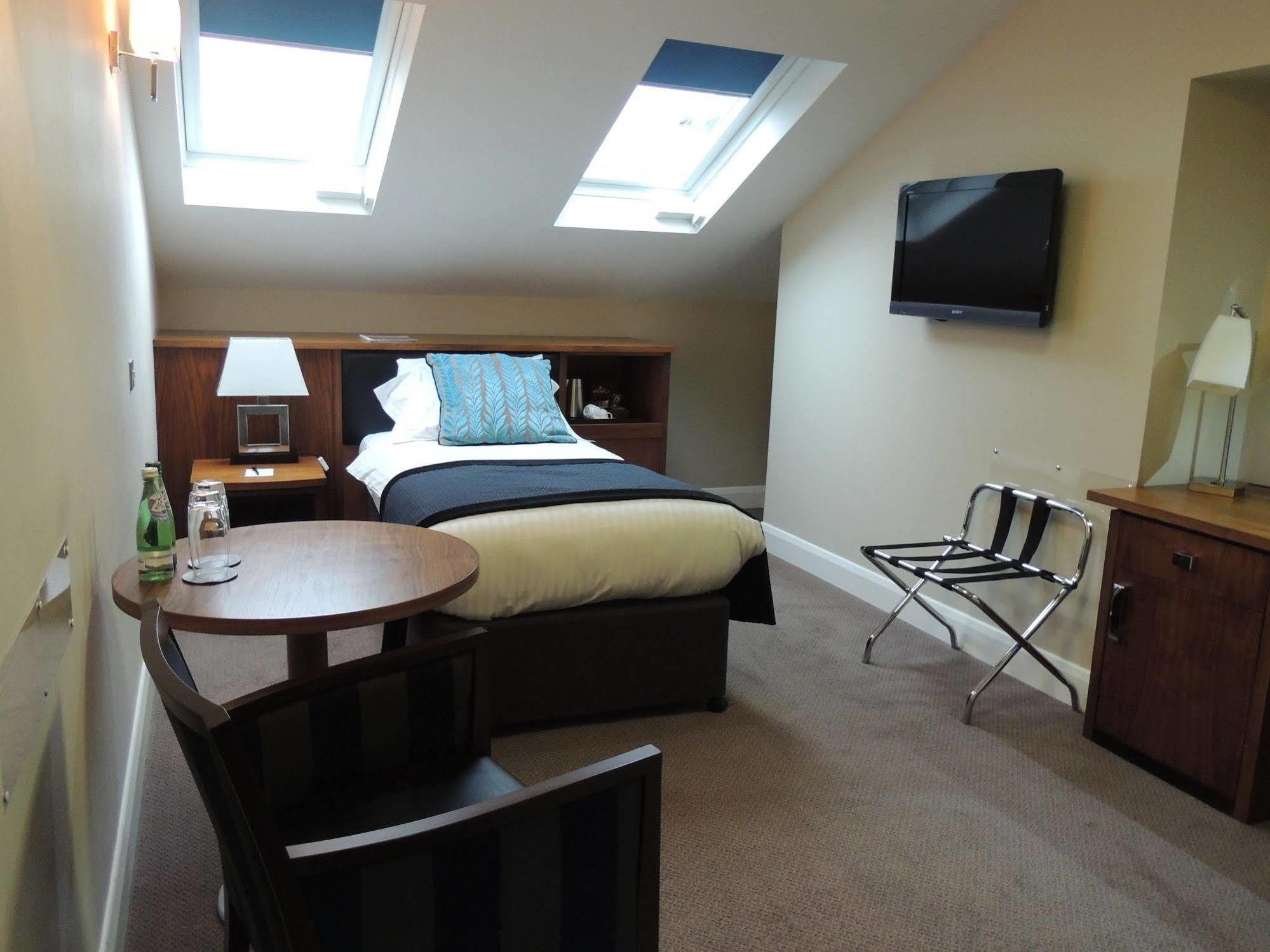 Rox Hotel Aberdeen By Compass Hospitality Exterior photo